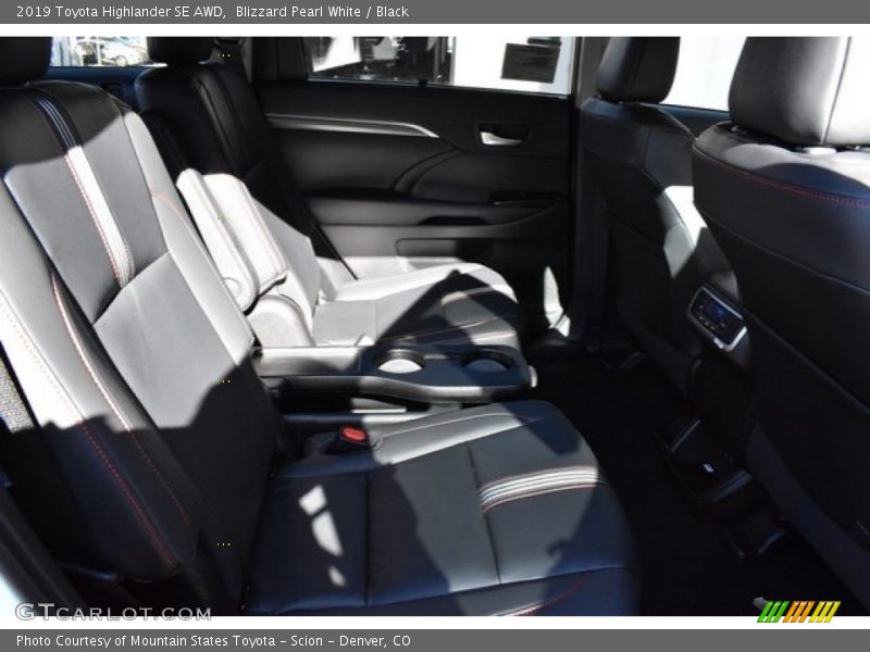 Blizzard Pearl White / Black 2019 Toyota Highlander SE AWD