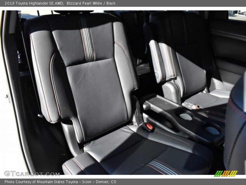 Blizzard Pearl White / Black 2019 Toyota Highlander SE AWD