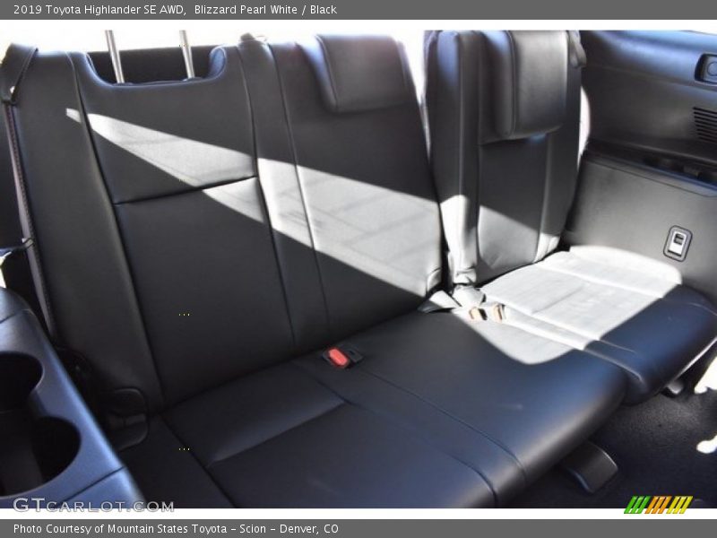 Blizzard Pearl White / Black 2019 Toyota Highlander SE AWD