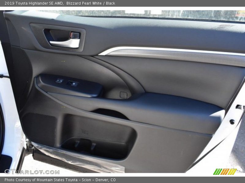 Blizzard Pearl White / Black 2019 Toyota Highlander SE AWD