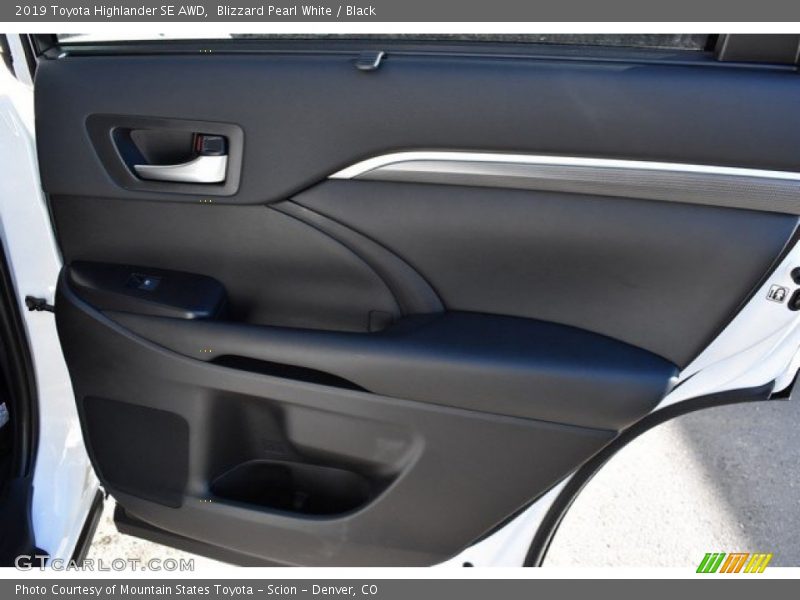 Blizzard Pearl White / Black 2019 Toyota Highlander SE AWD