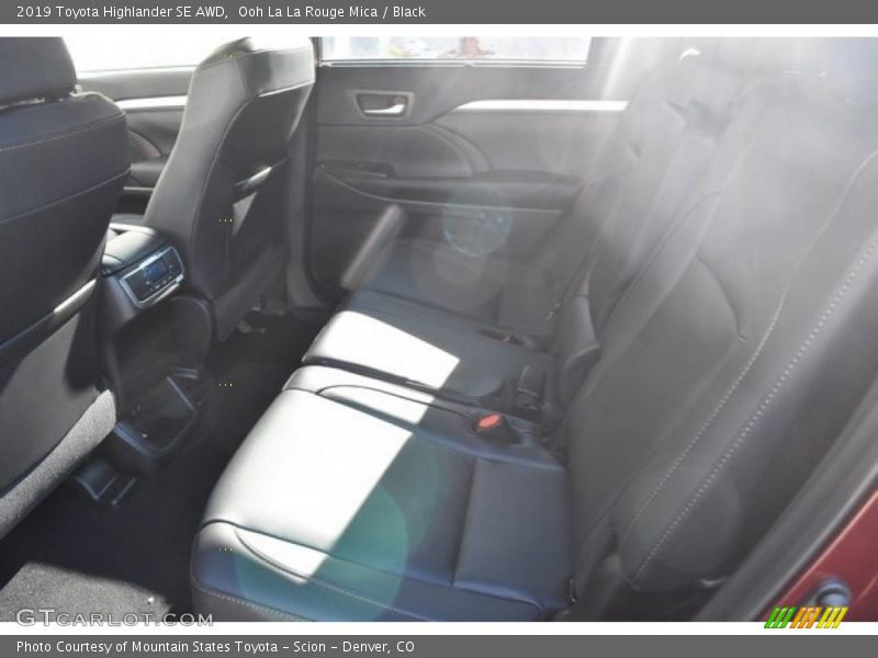 Ooh La La Rouge Mica / Black 2019 Toyota Highlander SE AWD