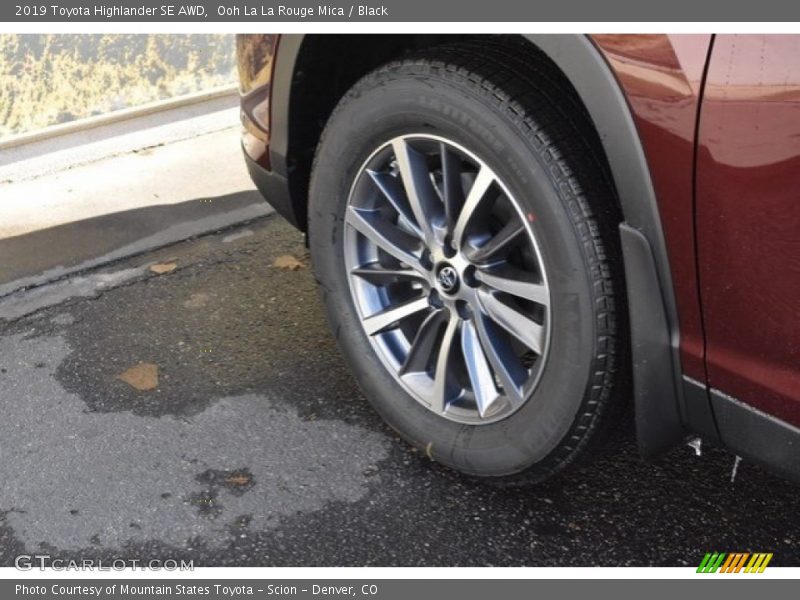 Ooh La La Rouge Mica / Black 2019 Toyota Highlander SE AWD