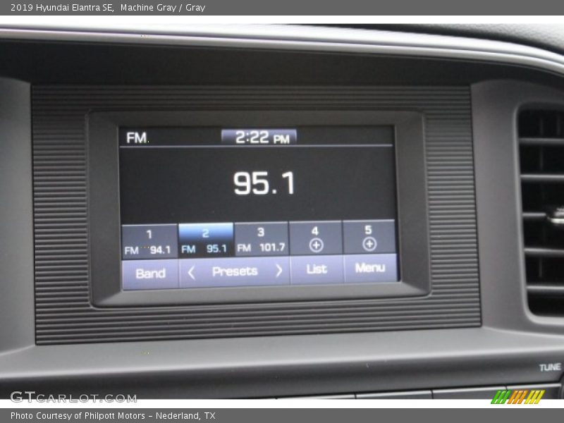 Machine Gray / Gray 2019 Hyundai Elantra SE