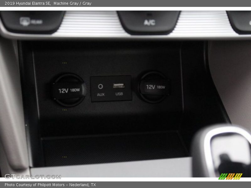 Machine Gray / Gray 2019 Hyundai Elantra SE