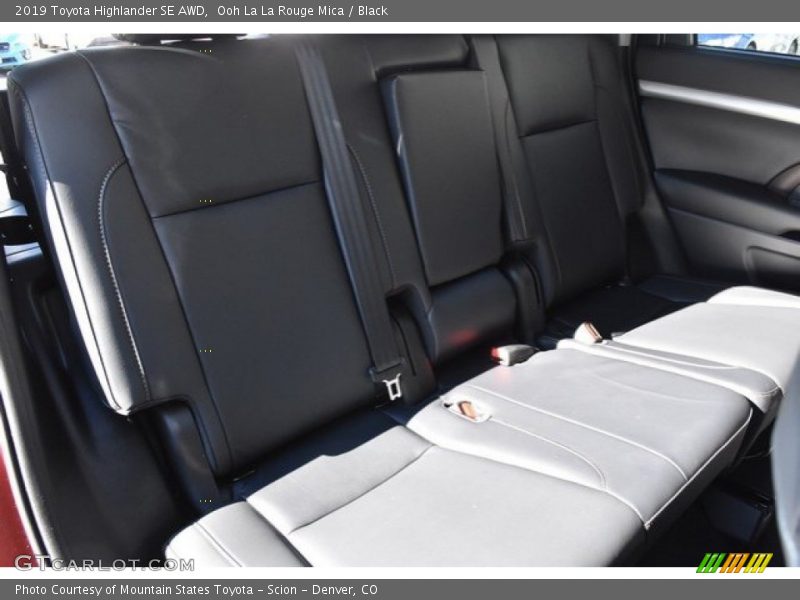 Ooh La La Rouge Mica / Black 2019 Toyota Highlander SE AWD