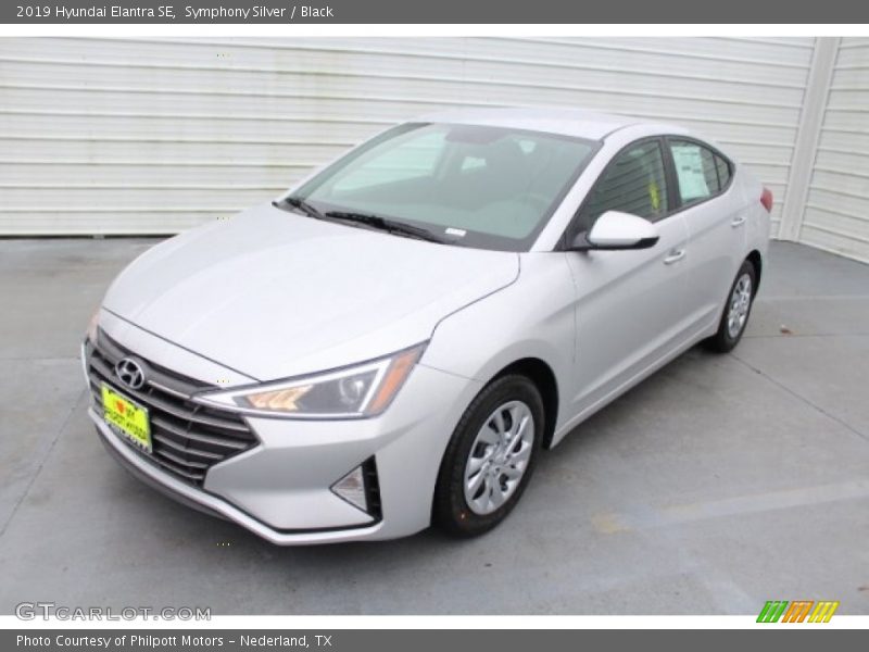 Symphony Silver / Black 2019 Hyundai Elantra SE