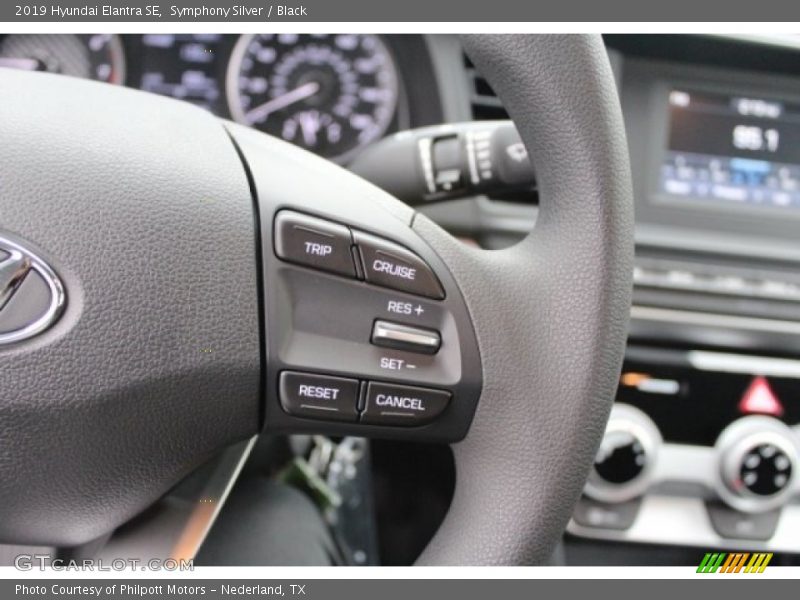 Symphony Silver / Black 2019 Hyundai Elantra SE