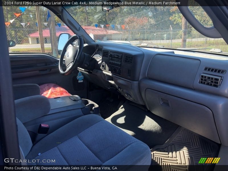 Medium Wedgewood Blue Metallic / Medium Parchment 2004 Ford F250 Super Duty Lariat Crew Cab 4x4