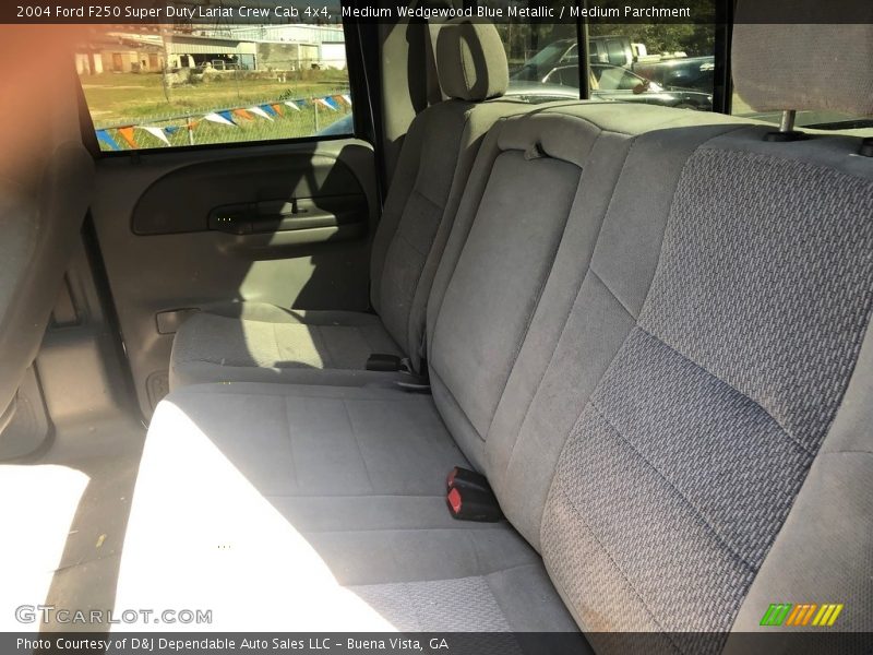 Medium Wedgewood Blue Metallic / Medium Parchment 2004 Ford F250 Super Duty Lariat Crew Cab 4x4