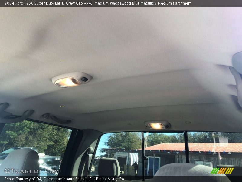 Medium Wedgewood Blue Metallic / Medium Parchment 2004 Ford F250 Super Duty Lariat Crew Cab 4x4