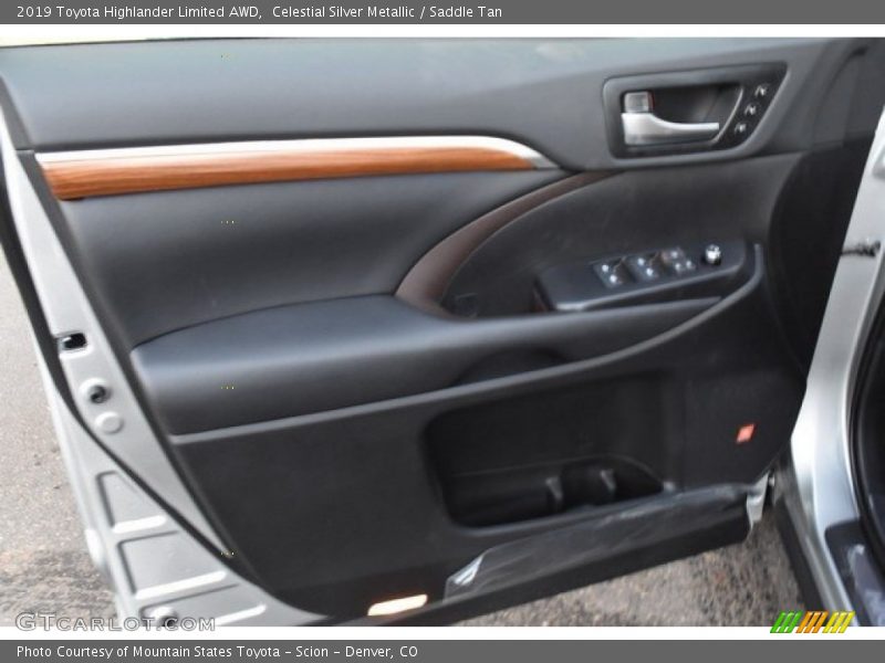 Celestial Silver Metallic / Saddle Tan 2019 Toyota Highlander Limited AWD