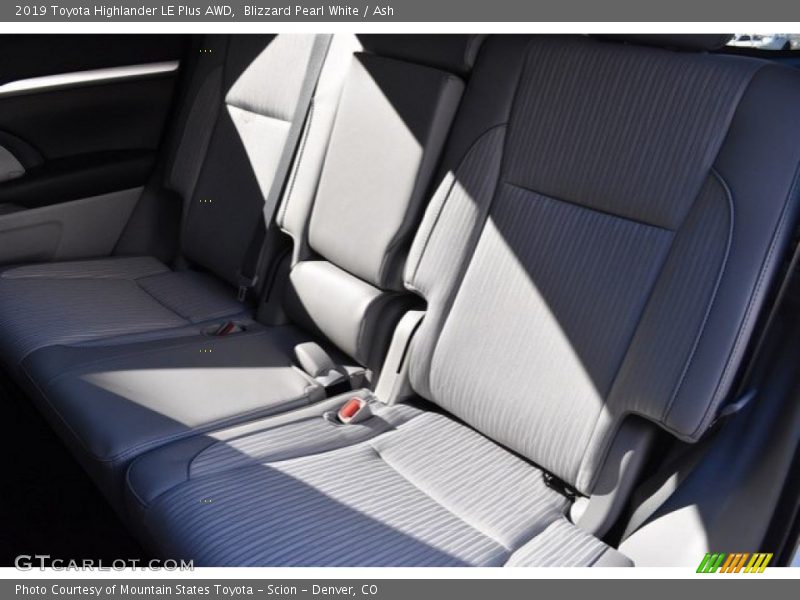 Blizzard Pearl White / Ash 2019 Toyota Highlander LE Plus AWD