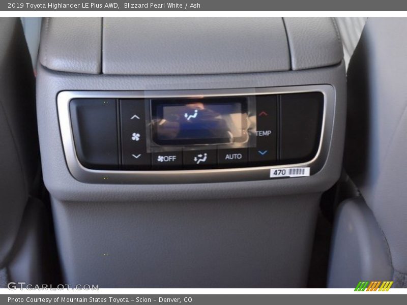 Blizzard Pearl White / Ash 2019 Toyota Highlander LE Plus AWD