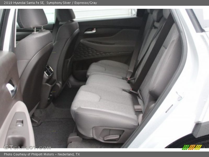 Symphony Silver / Espresso/Gray 2019 Hyundai Santa Fe SE