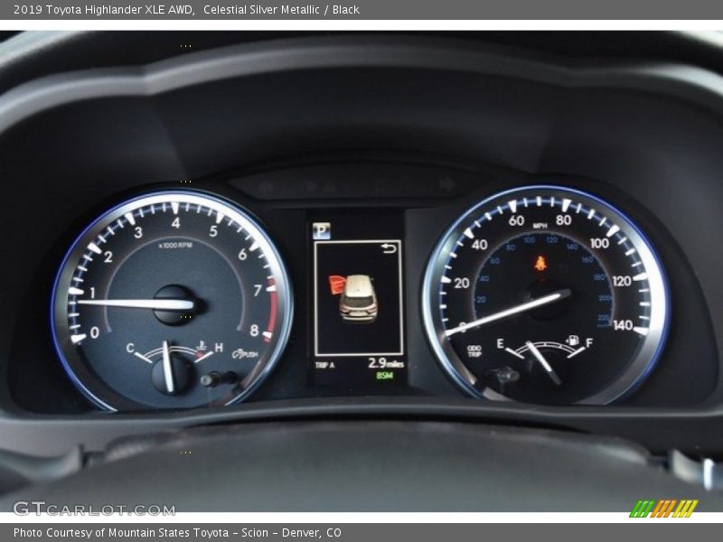 Celestial Silver Metallic / Black 2019 Toyota Highlander XLE AWD