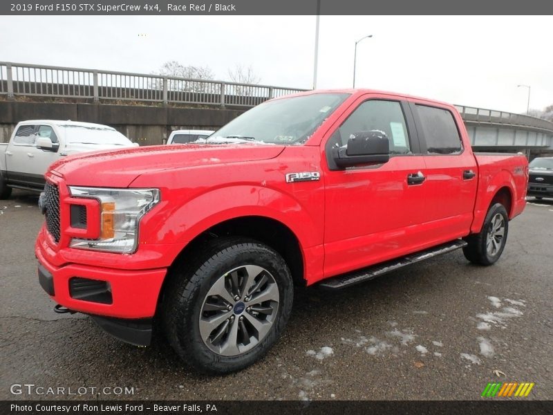 Front 3/4 View of 2019 F150 STX SuperCrew 4x4