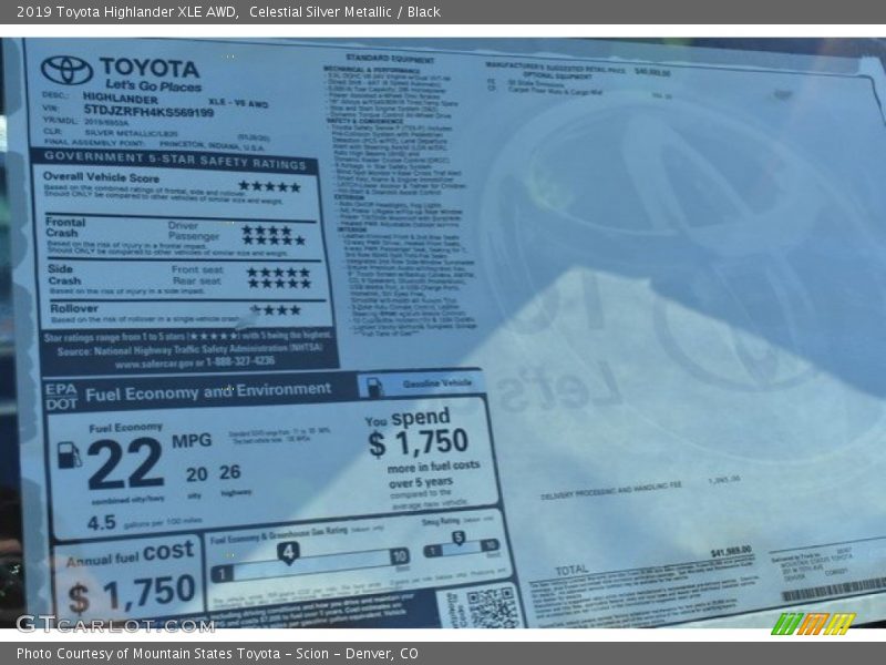Celestial Silver Metallic / Black 2019 Toyota Highlander XLE AWD
