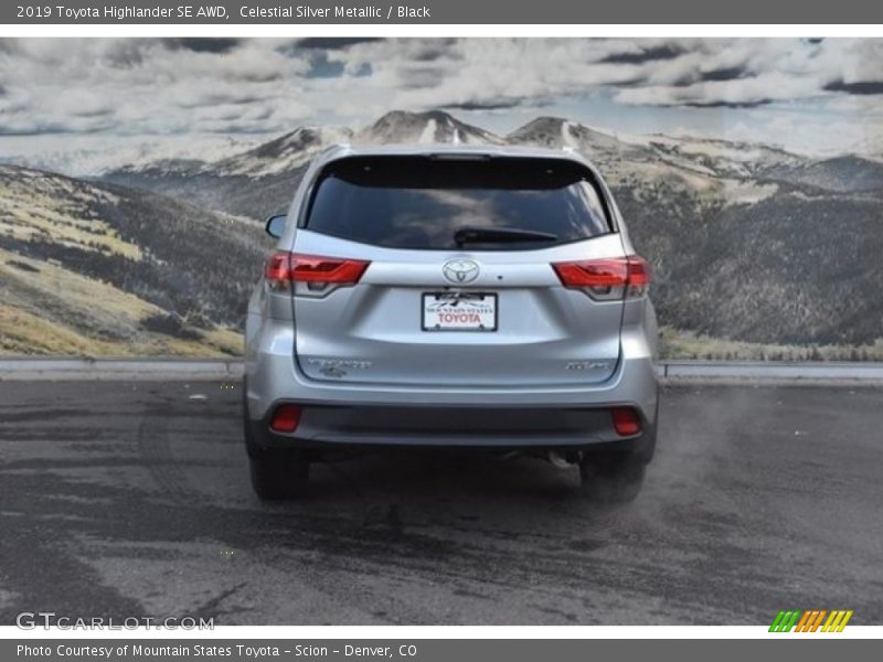 Celestial Silver Metallic / Black 2019 Toyota Highlander SE AWD