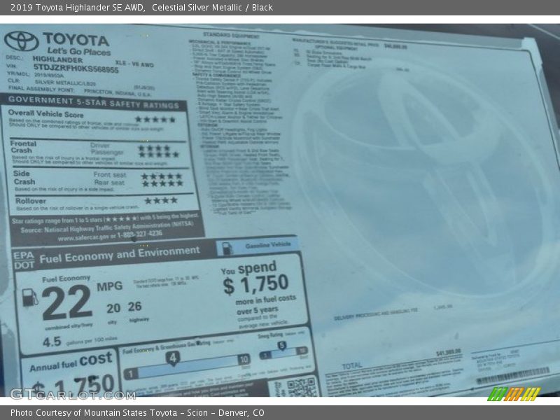 Celestial Silver Metallic / Black 2019 Toyota Highlander SE AWD