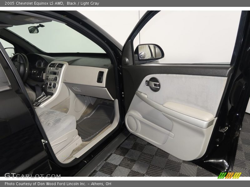 Black / Light Gray 2005 Chevrolet Equinox LS AWD