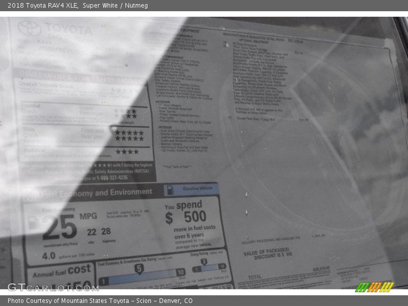 Super White / Nutmeg 2018 Toyota RAV4 XLE