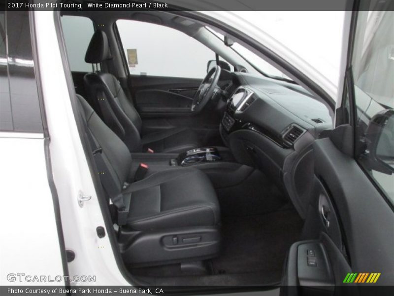 White Diamond Pearl / Black 2017 Honda Pilot Touring