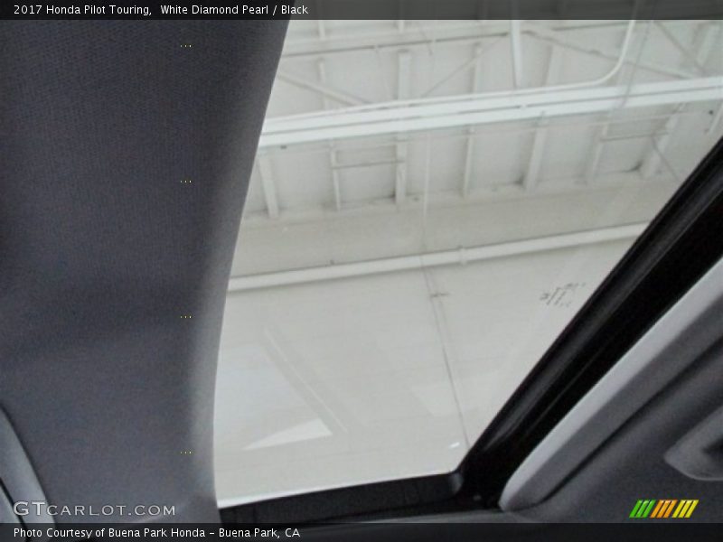 White Diamond Pearl / Black 2017 Honda Pilot Touring