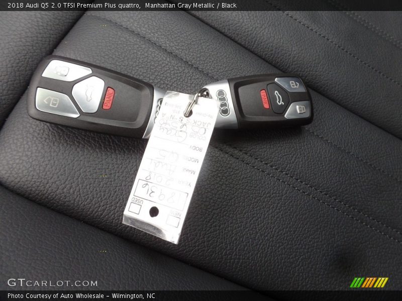 Keys of 2018 Q5 2.0 TFSI Premium Plus quattro