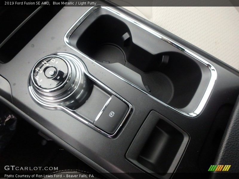  2019 Fusion SE AWD 6 Speed Automatic Shifter