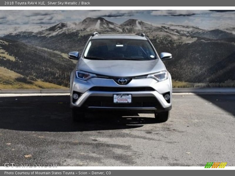 Silver Sky Metallic / Black 2018 Toyota RAV4 XLE