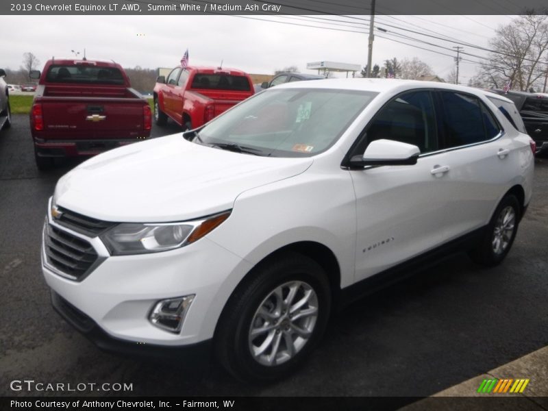 Front 3/4 View of 2019 Equinox LT AWD