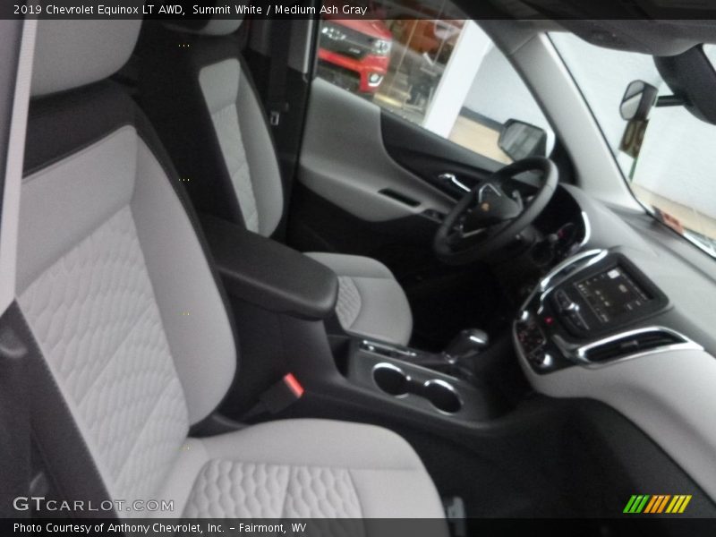 Summit White / Medium Ash Gray 2019 Chevrolet Equinox LT AWD
