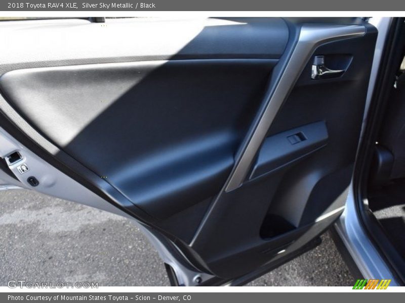 Silver Sky Metallic / Black 2018 Toyota RAV4 XLE