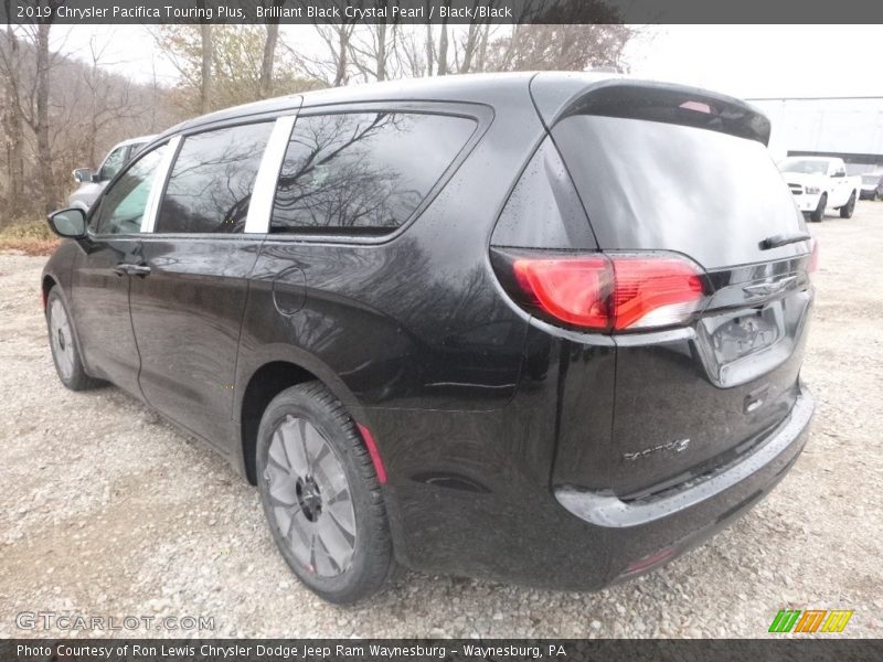 Brilliant Black Crystal Pearl / Black/Black 2019 Chrysler Pacifica Touring Plus