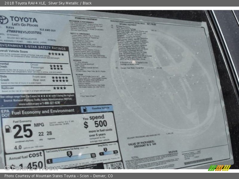 Silver Sky Metallic / Black 2018 Toyota RAV4 XLE