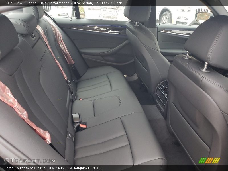 Rear Seat of 2019 5 Series 530e iPerformance xDrive Sedan