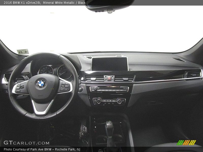 Mineral White Metallic / Black 2016 BMW X1 xDrive28i
