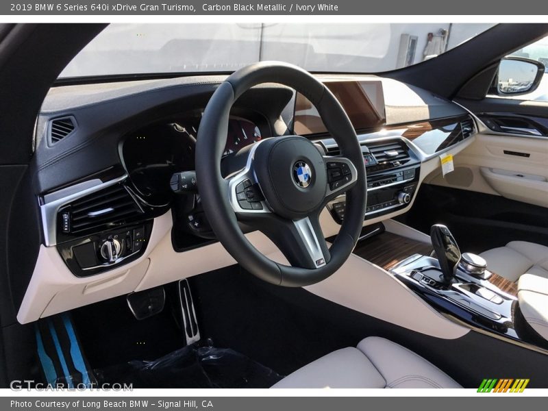 Dashboard of 2019 6 Series 640i xDrive Gran Turismo