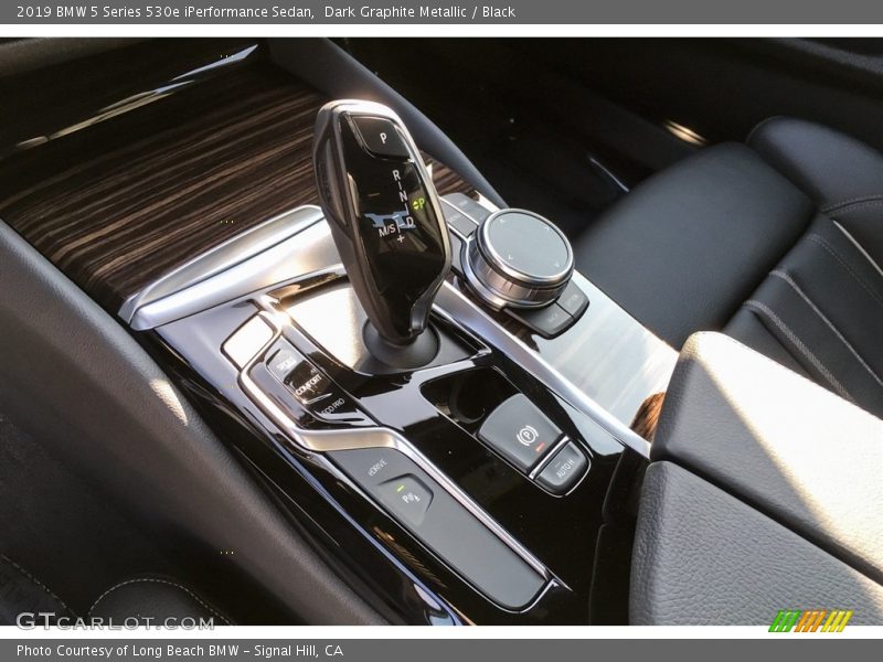 Dark Graphite Metallic / Black 2019 BMW 5 Series 530e iPerformance Sedan