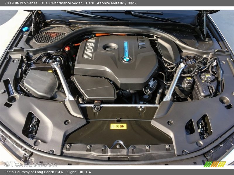 Dark Graphite Metallic / Black 2019 BMW 5 Series 530e iPerformance Sedan