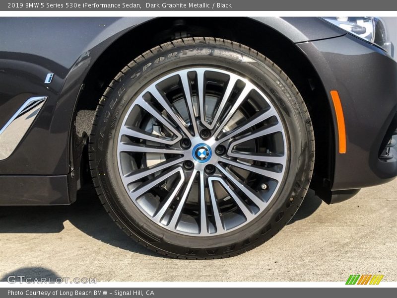 Dark Graphite Metallic / Black 2019 BMW 5 Series 530e iPerformance Sedan