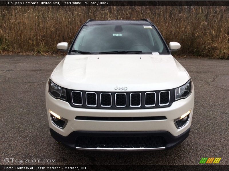 Pearl White Tri–Coat / Black 2019 Jeep Compass Limited 4x4