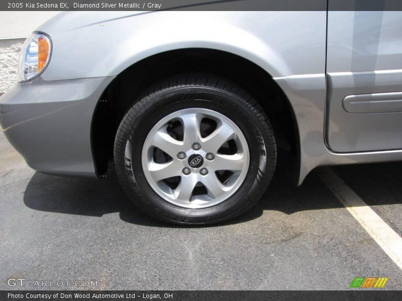Diamond Silver Metallic / Gray 2005 Kia Sedona EX