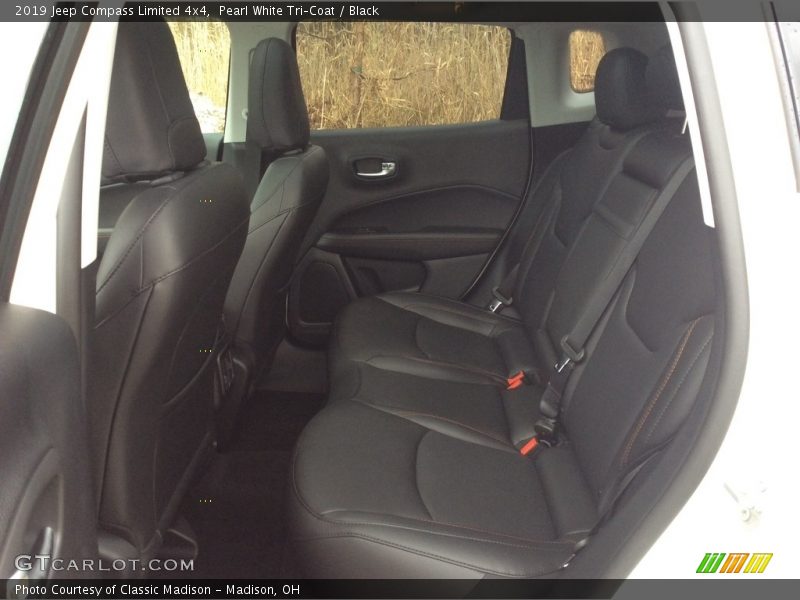Pearl White Tri–Coat / Black 2019 Jeep Compass Limited 4x4