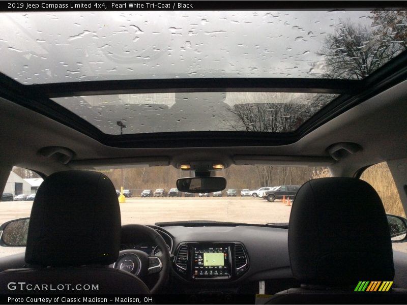 Pearl White Tri–Coat / Black 2019 Jeep Compass Limited 4x4