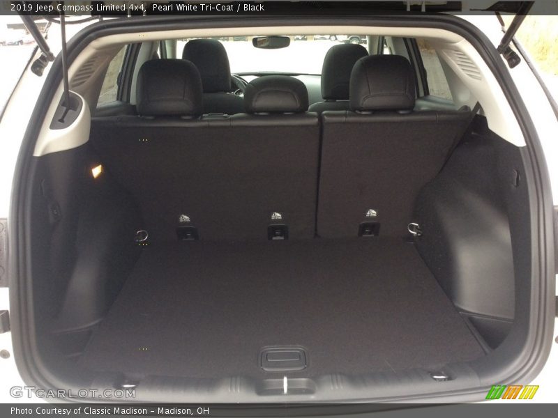 Pearl White Tri–Coat / Black 2019 Jeep Compass Limited 4x4