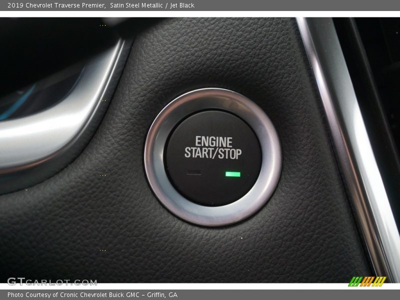 Satin Steel Metallic / Jet Black 2019 Chevrolet Traverse Premier