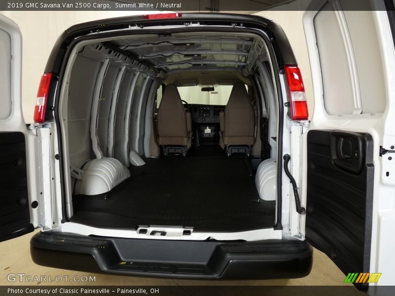  2019 Savana Van 2500 Cargo Trunk