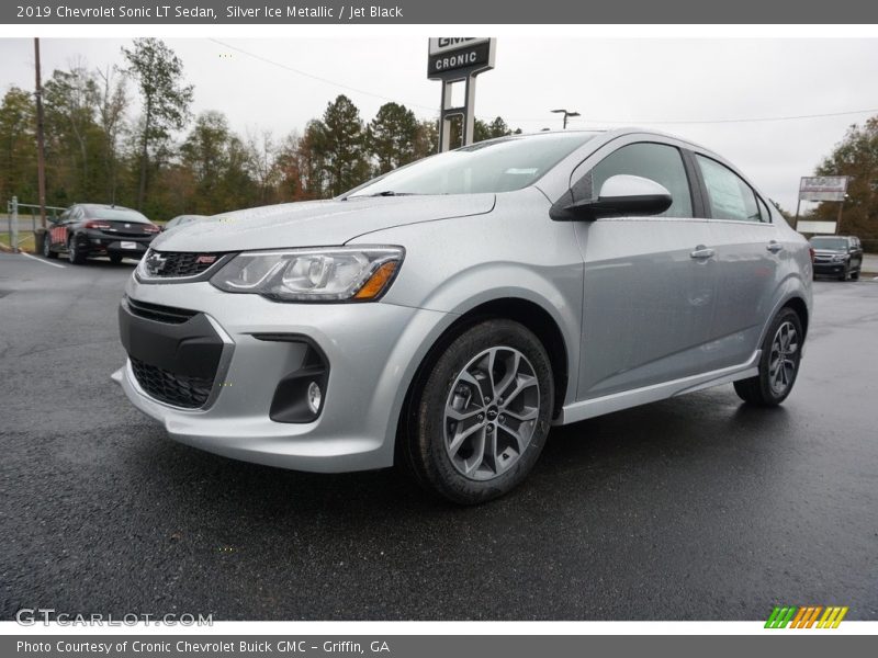 Silver Ice Metallic / Jet Black 2019 Chevrolet Sonic LT Sedan